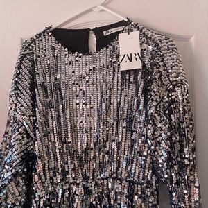NEW ZARA silver sequin dress. Never worn !